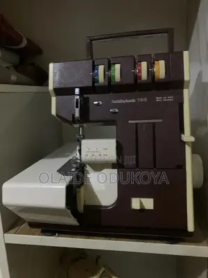 Pfaff Hobbylock 796