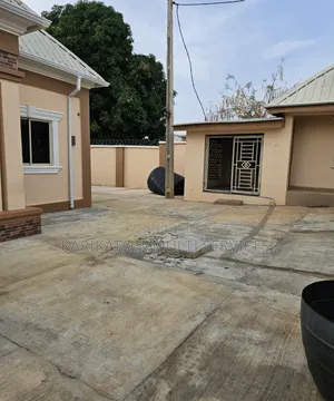 3bdrm Block of Flats in Nil, Ilorin South for sale