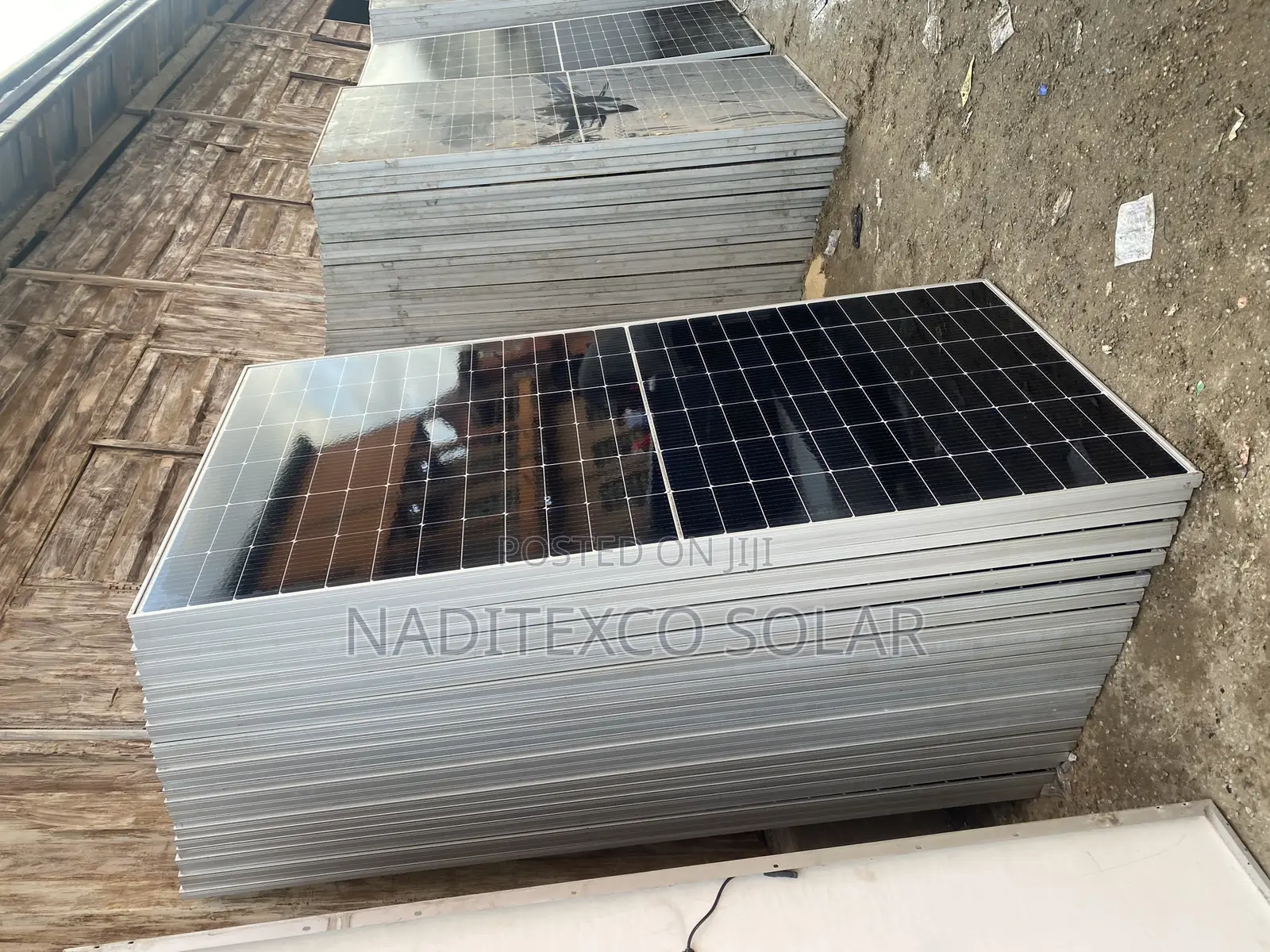 550w High Efficiency Solar Panel for Home Solar Systems
