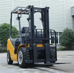 Un Forklift 3 Tons