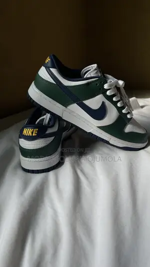 Nike Dunk Low "Fir/Midnight Navy"