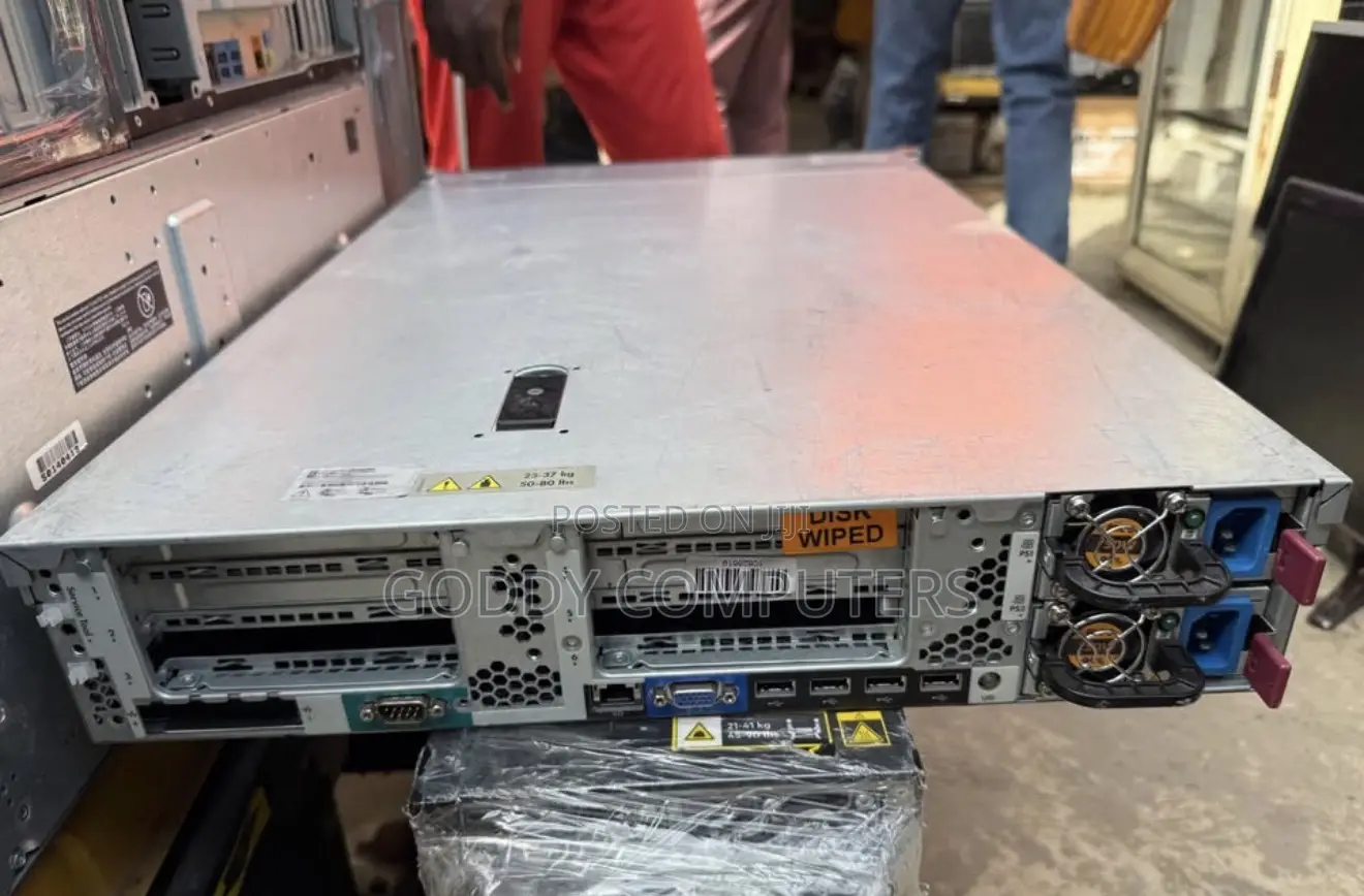 Server HP ProLiant DL380P Gen8 64GB Intel Xeon HDD 2T