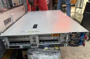 Server HP ProLiant DL380P Gen8 64GB Intel Xeon HDD 2T