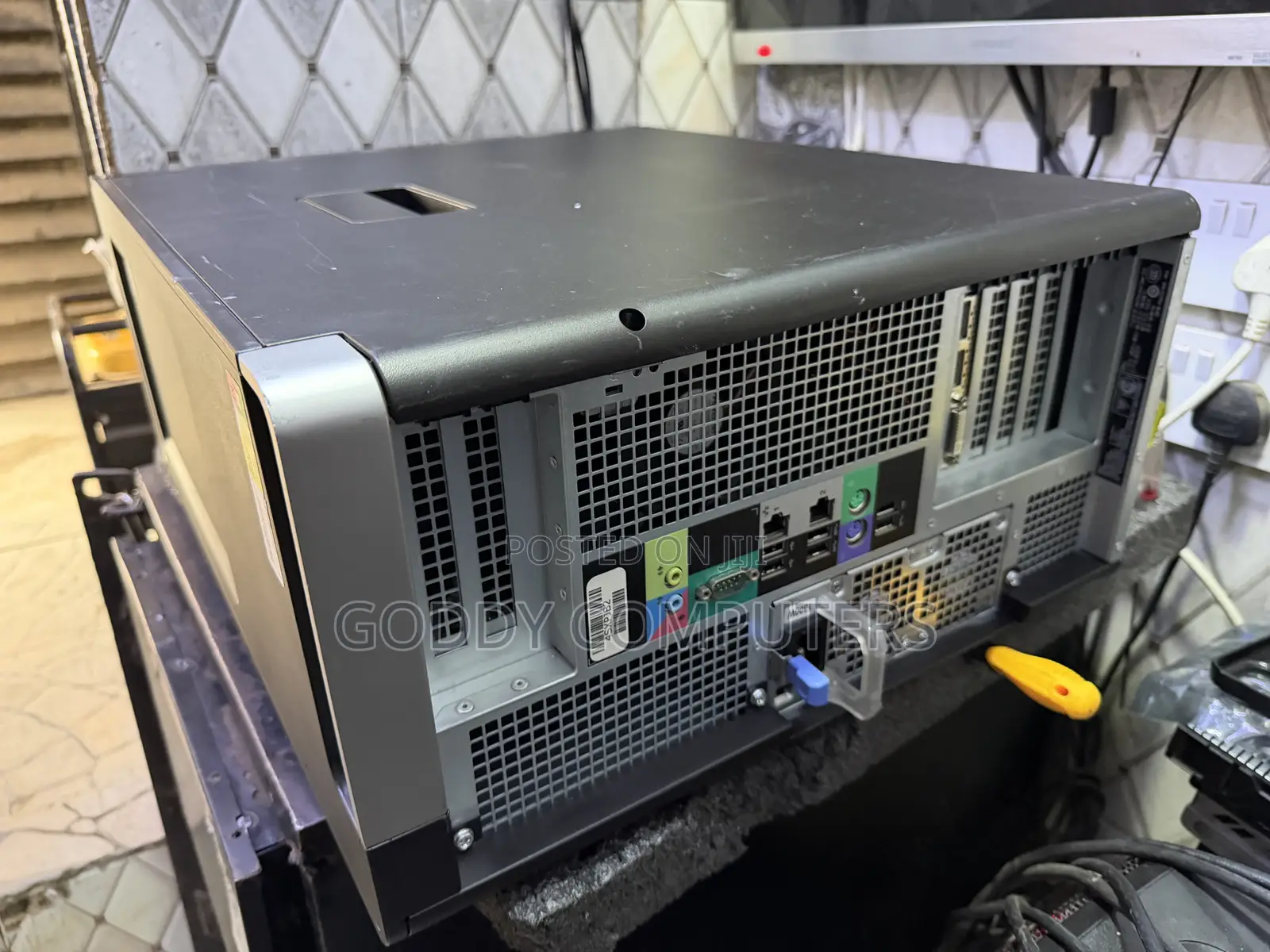 Desktop Computer Dell Precision 7910 32GB Intel Xeon HDD 1T