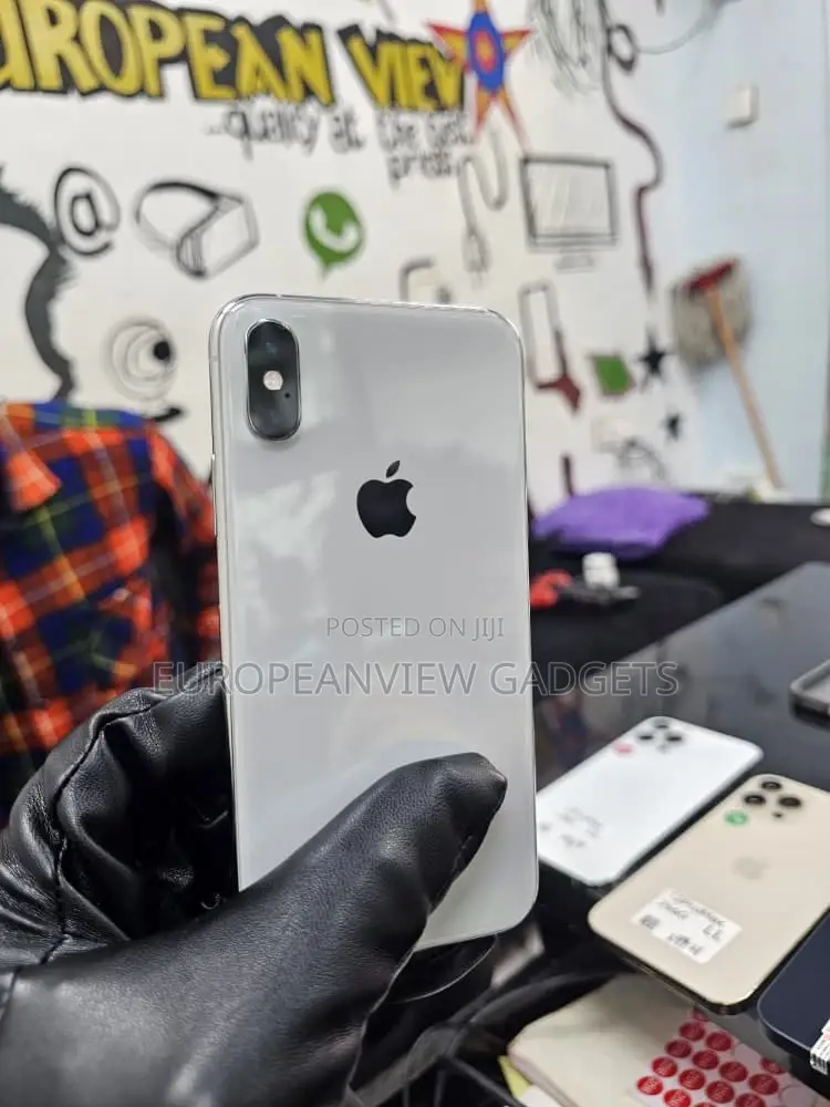 Apple iPhone XS 64 GB White