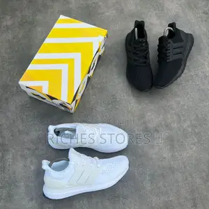 Superior Quality Adidas Available In Black & White Colorways
