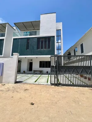4bdrm Duplex in Ologolo for sale