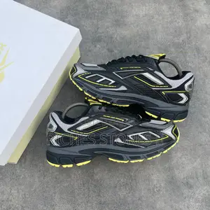 Premier Road Ultra in “Black, Gray, Metallic Silver and Bright Yellow