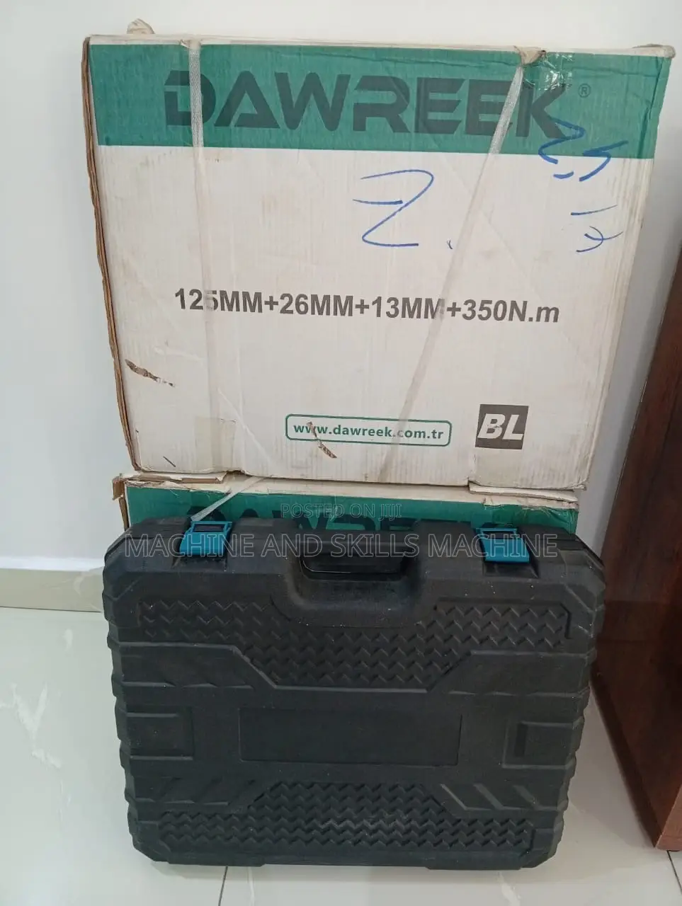 Drilling and Screwing Machine