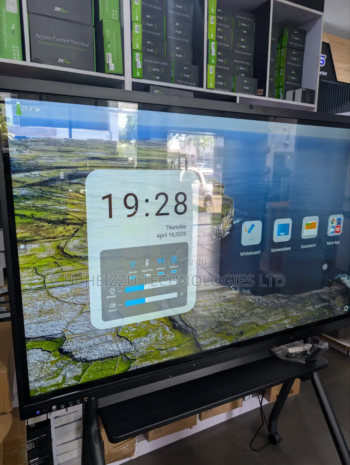 Smart Interactive Board – Digital Display for Meetings Learning
