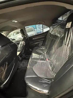 Toyota Camry SE FWD 2020 White
