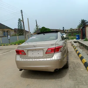 Lexus ES 350 2011 Gold