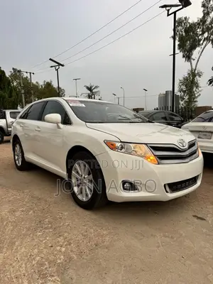 Toyota Venza XLE FWD 2013 White