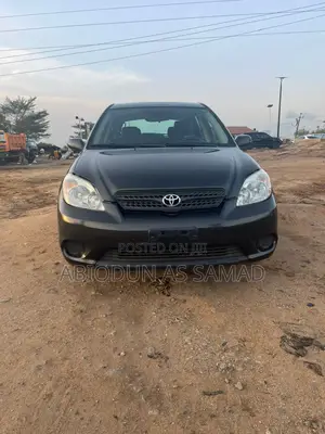 Toyota Matrix Hatchback AWD (1.8L 4cyl 4A) 2005 Gray