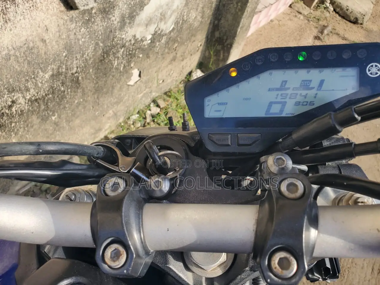 Yamaha 2022 Blue