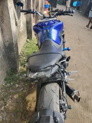 Yamaha 2022 Blue