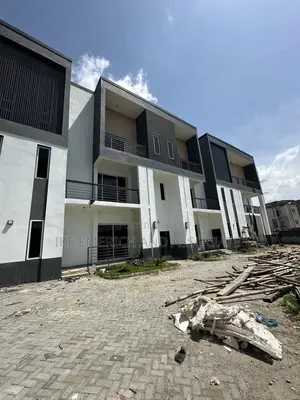4bdrm Duplex in Guzape District for rent