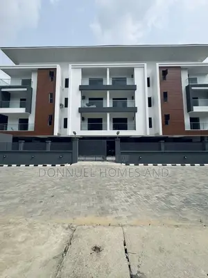 3bdrm Apartment in Lekki Expressway for sale