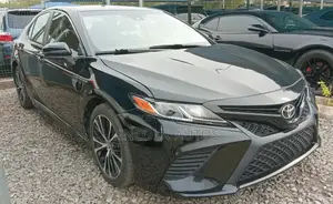 Toyota Camry SE FWD 2020 Black