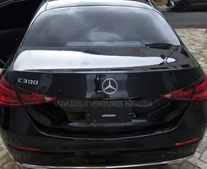 Mercedes-Benz C300 2024 Black