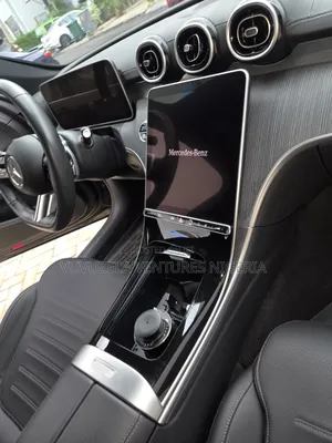 Mercedes-Benz C300 2024 Black