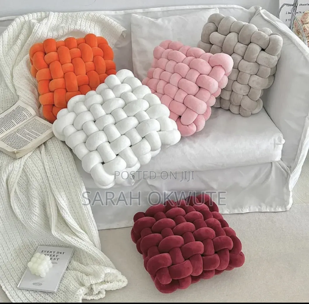 Knotted Cushion Throw Pillows