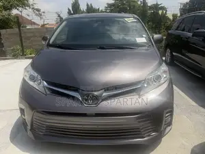 Toyota Sienna 2018 Gray