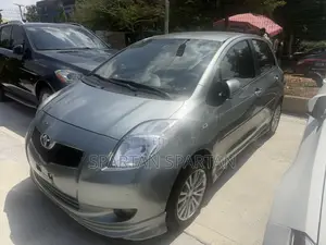 Toyota Yaris 2012 Gray