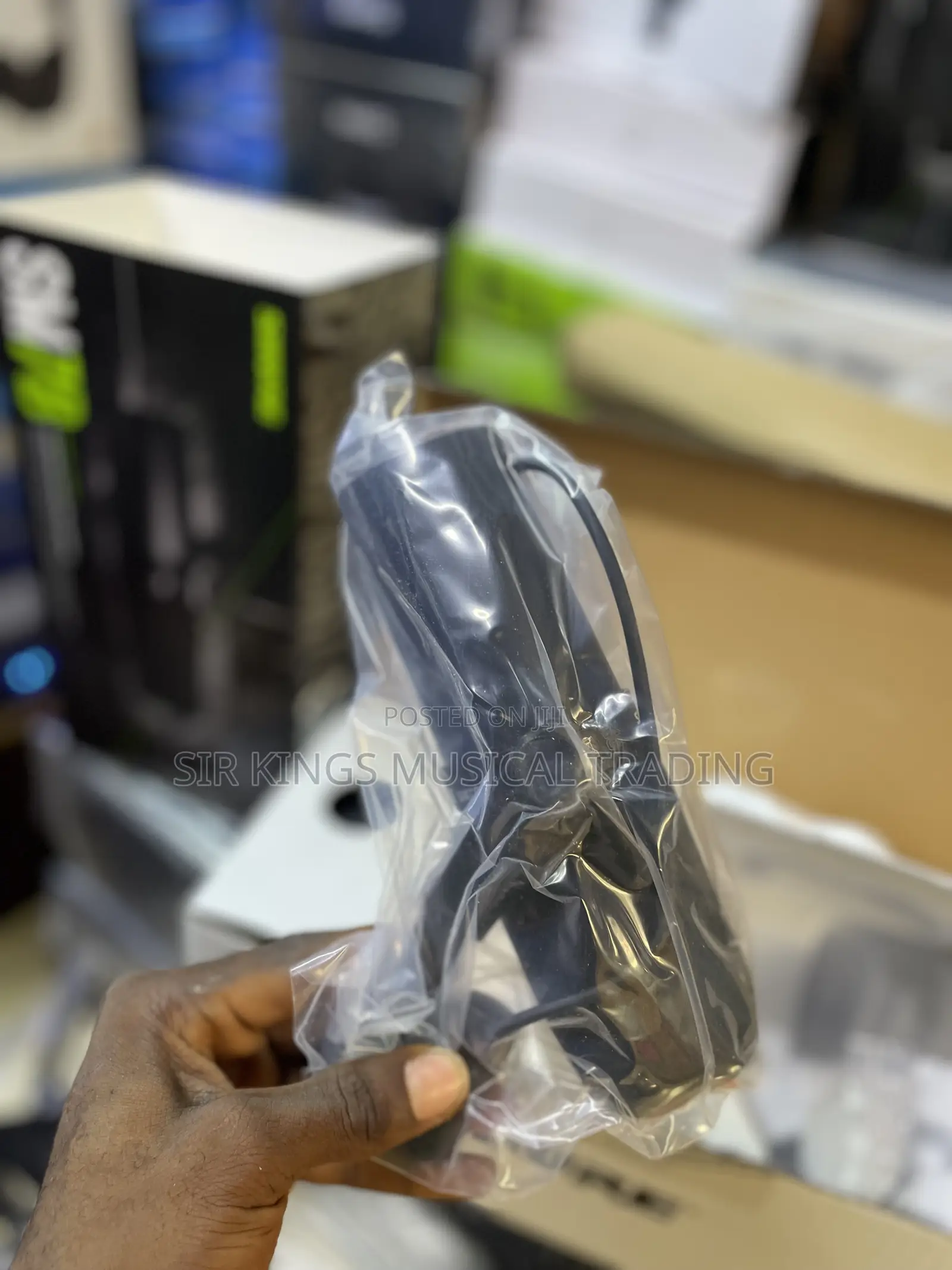 Shure Sm7b Professional Dynamic Microphone