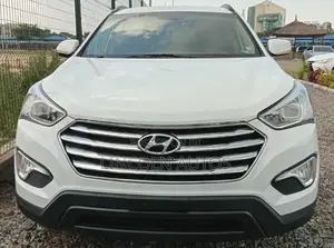 Hyundai Santa Fe SE AWD 2016 White