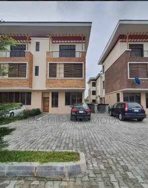 4bdrm Duplex in Gbangala Road, Ikate-Elegushi for sale