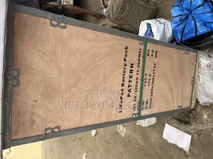 Pattern 15.36kwh 300ah Solar Battery