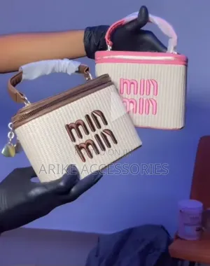 Arike Accessoroes