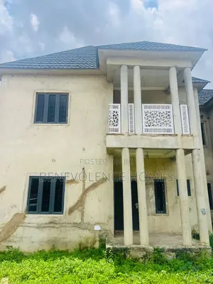 4bdrm Duplex in Maitama for sale