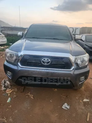 Toyota Tacoma 4dr Double Cab 5.0 ft. SB (2.7L 4cyl 4A) 2015 Gray