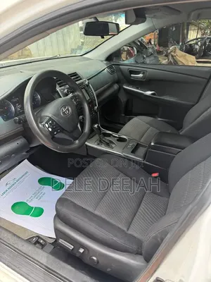 Toyota Camry LE 4dr Sedan (2.5L 4cyl 6A) 2016 White