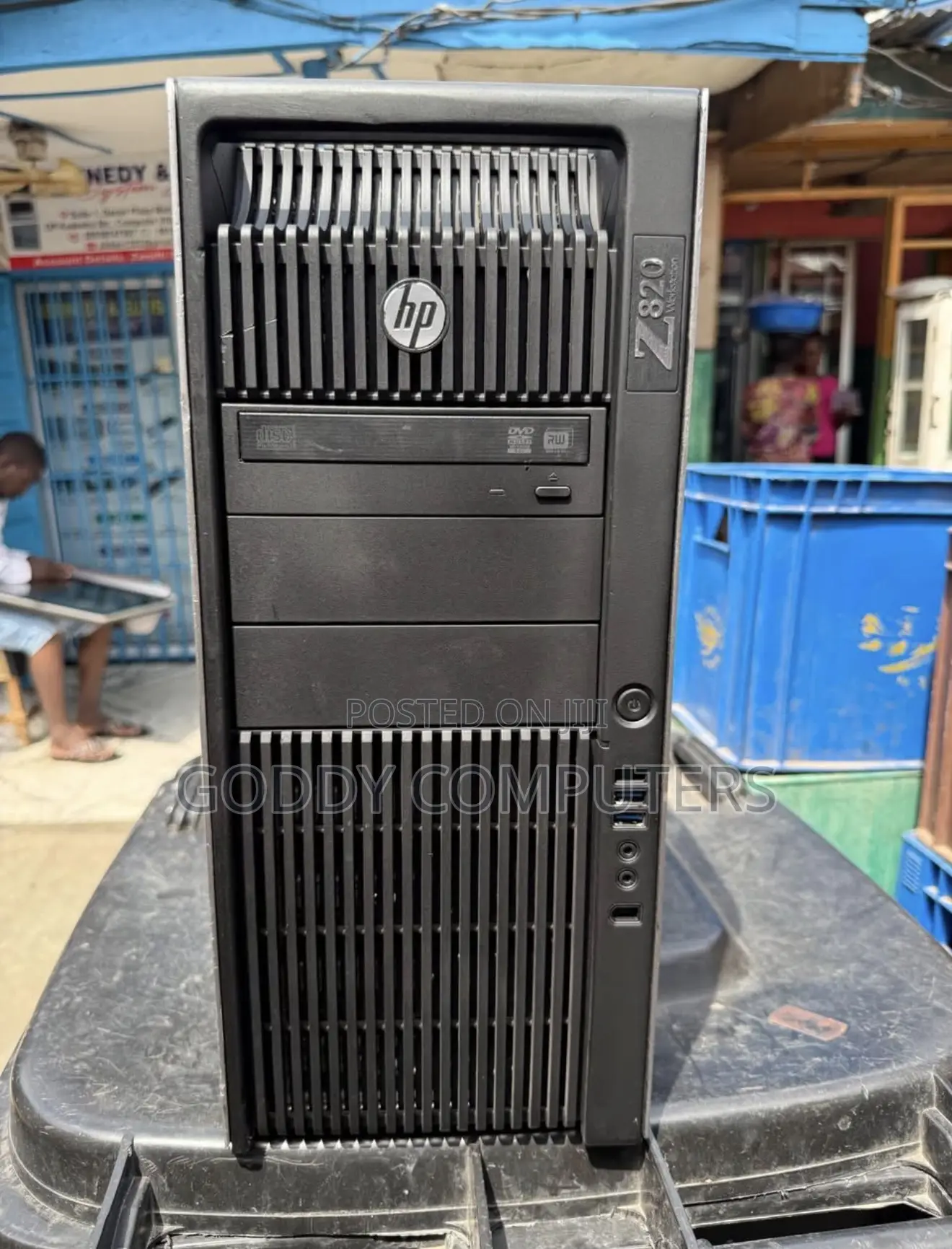 Desktop Computer HP Z820 64GB Intel Xeon HDD 1T