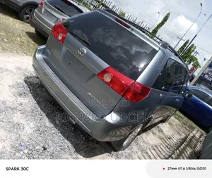 Toyota Sienna XLE 7 Passenger 2010 Blue
