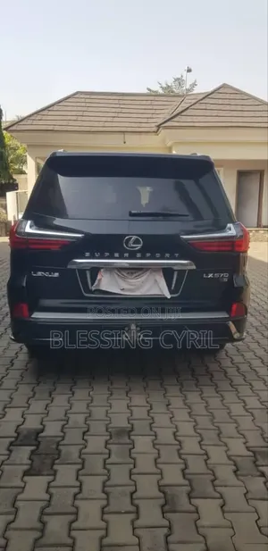 Lexus LX 2018 Black
