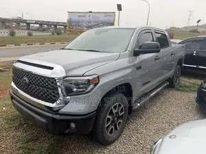 Toyota Tundra 2021 Burgundy
