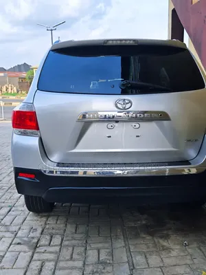 Toyota Highlander Limited 2012
