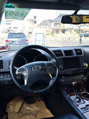 Toyota Highlander Limited 2012