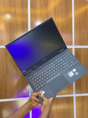 Laptop HP Omen 15 16GB AMD Ryzen 7 SSD 512GB