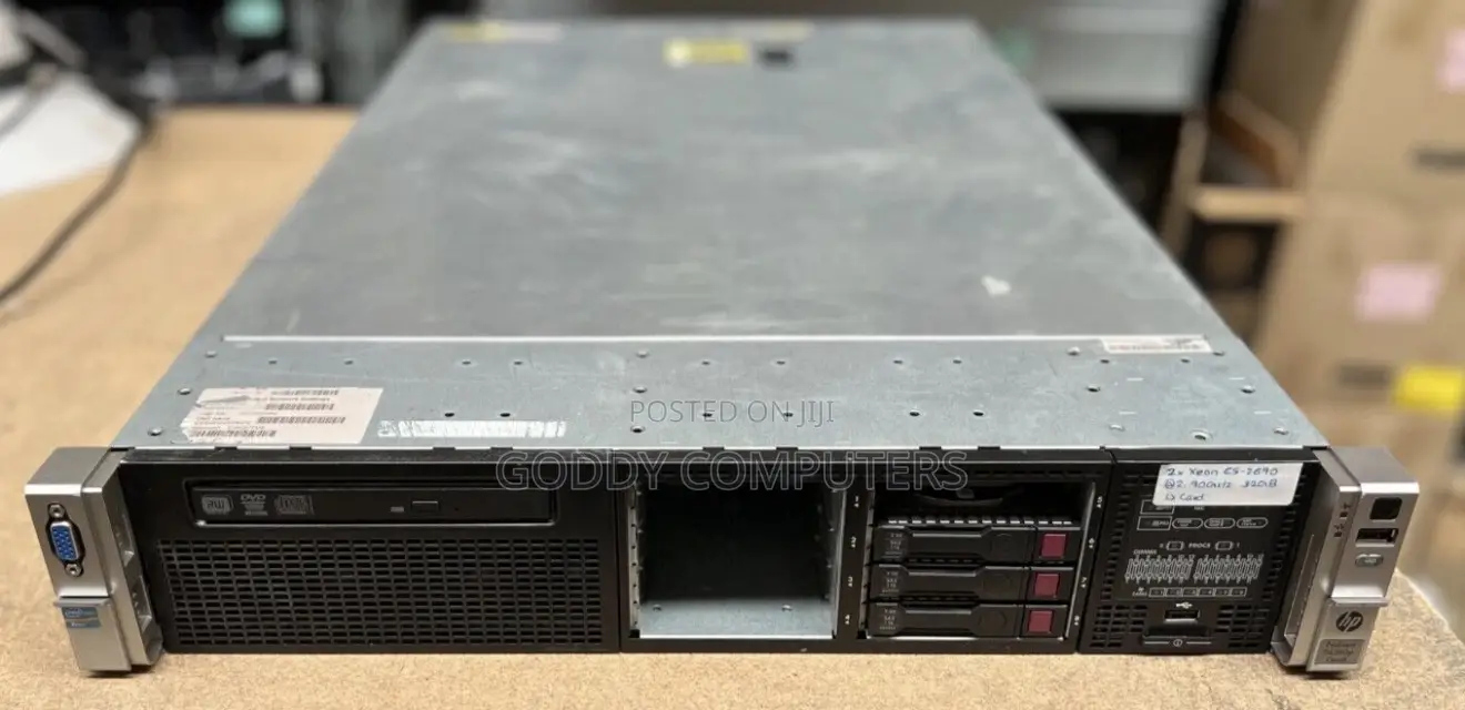 Server HP ProLiant DL380P Gen8 32GB Intel Xeon HDD 1T