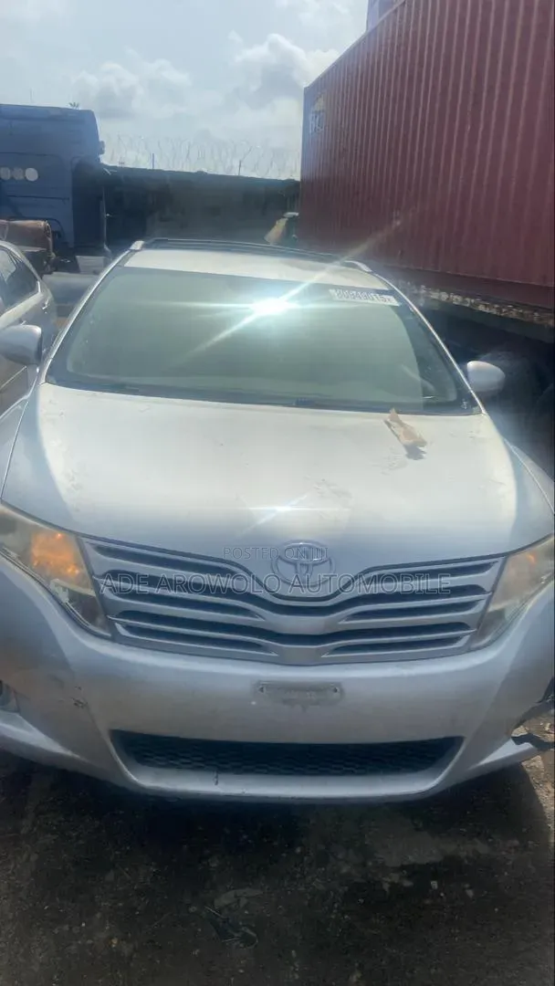 Toyota Venza 2010 Silver