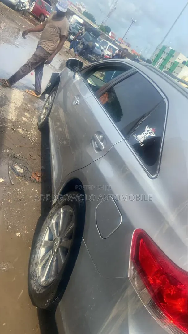 Toyota Venza 2010 Silver
