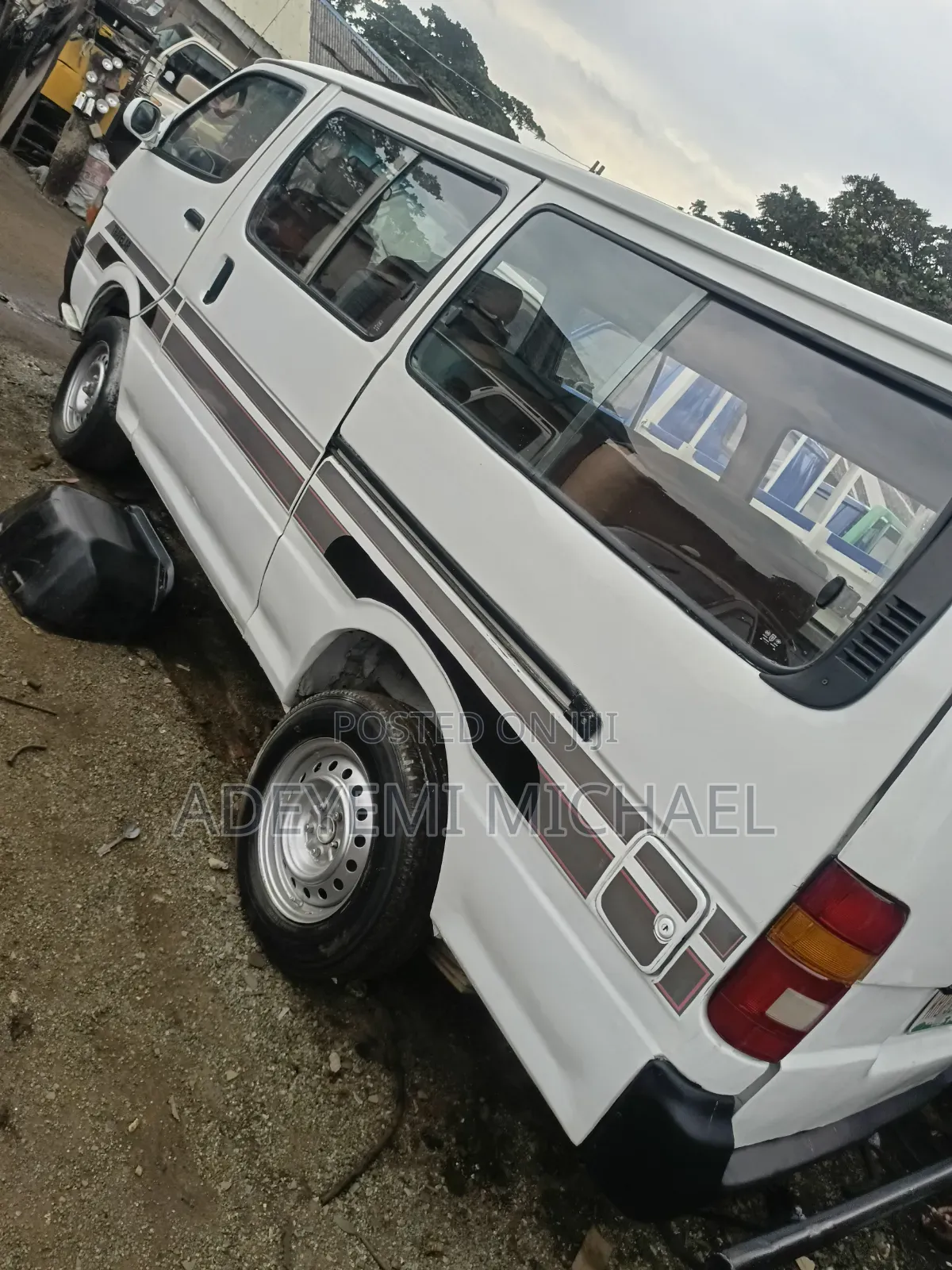 Toyota HiAce 1991 White