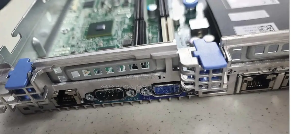 Server Dell PowerEdge R630 32GB Intel Xeon HDD 2T