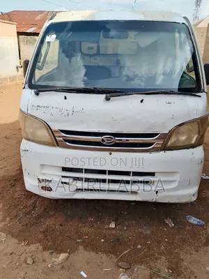 Daihatsu Hijet Truck 2001 White