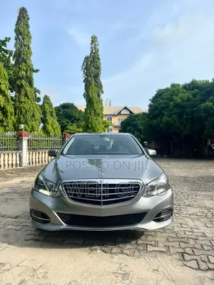 Mercedes-Benz E350 Base 4Matic Sedan AWD (3.5L 6cyl 7A) 2014 Gray